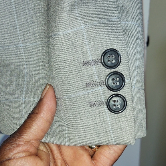 Gray two piece Earvin Magic Johnson men's suit - Picture 3 of 8